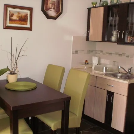 Molni Apartman